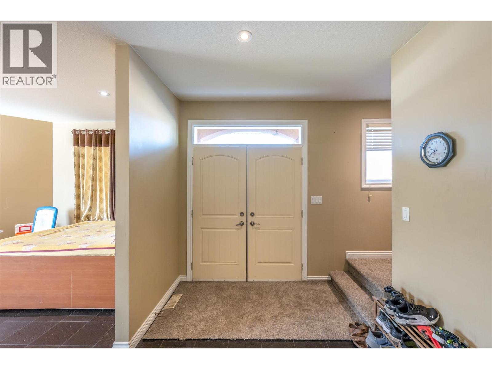 102 297 WATERFORD Avenue, Penticton