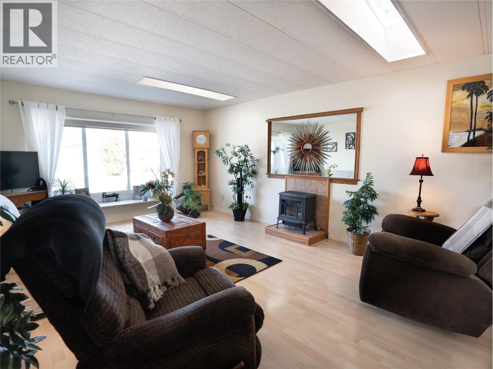 209 3105 South Main Street, Penticton