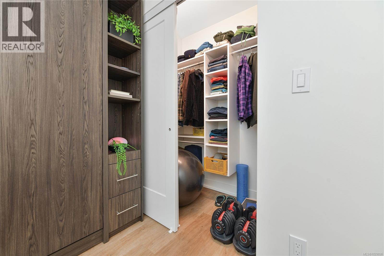 601 1628 Store Street, Victoria