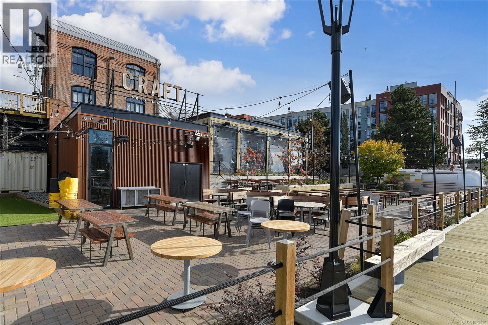 601 1628 Store Street, Victoria