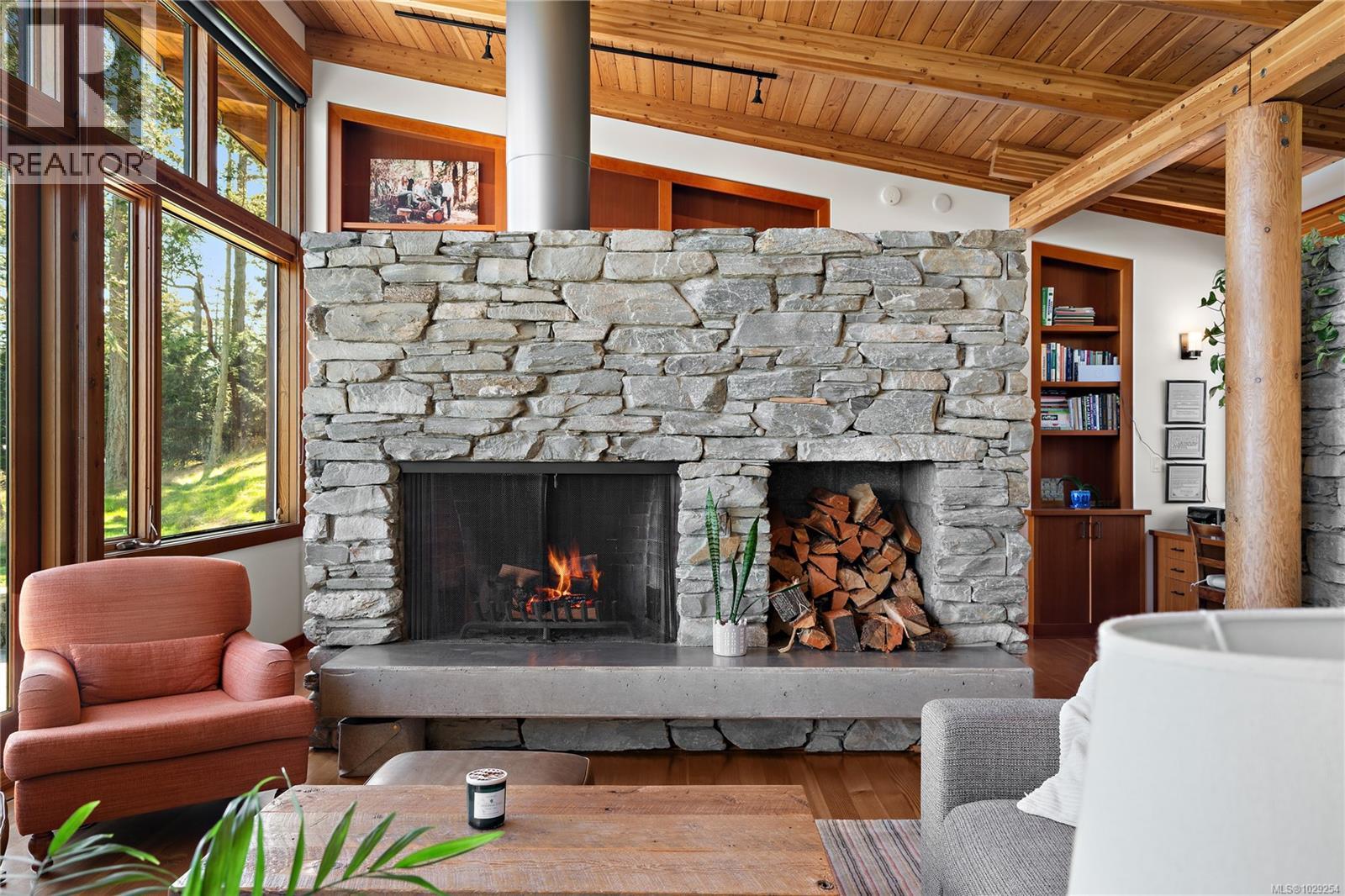 489 ARBUTUS SPUR - 10