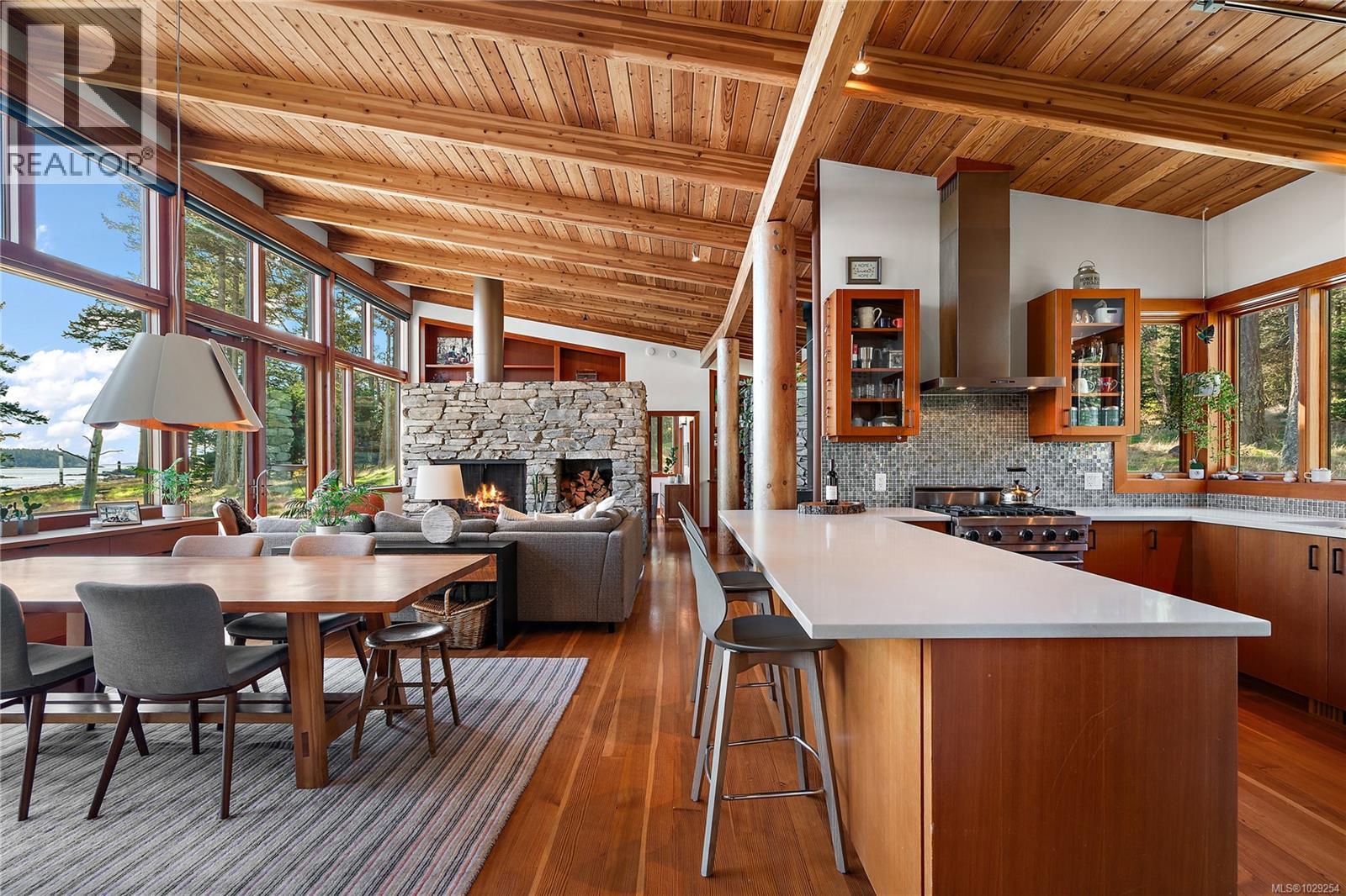 489 ARBUTUS SPUR - 14