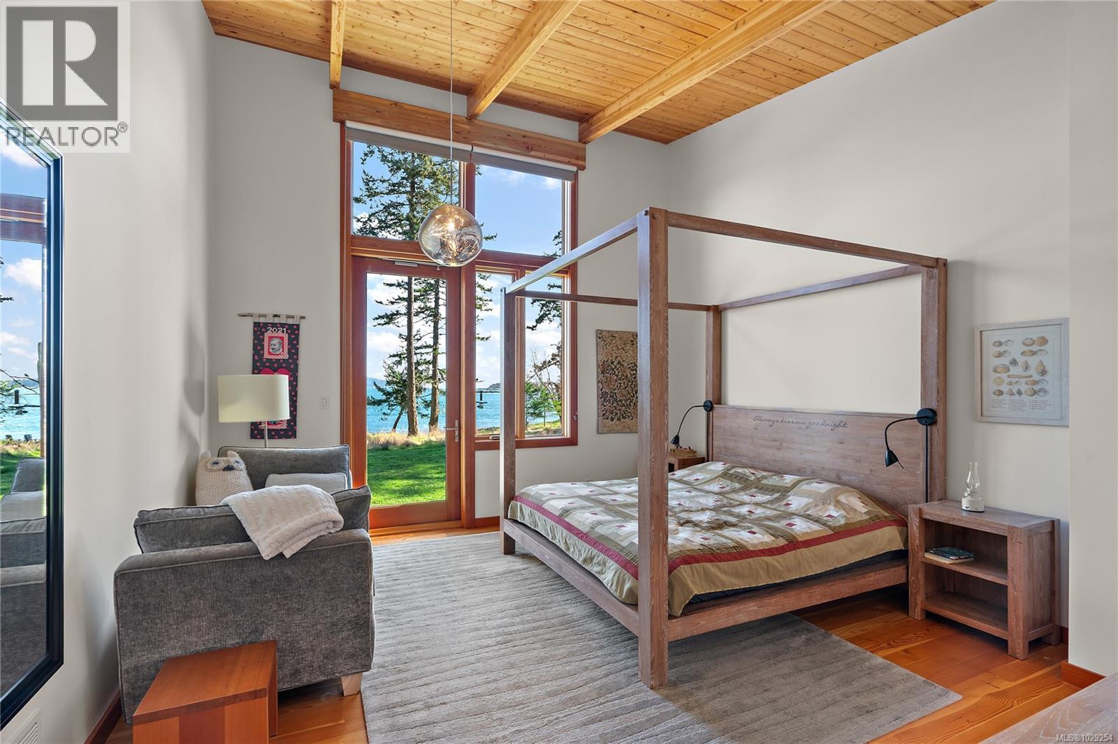 489 ARBUTUS SPUR - 19