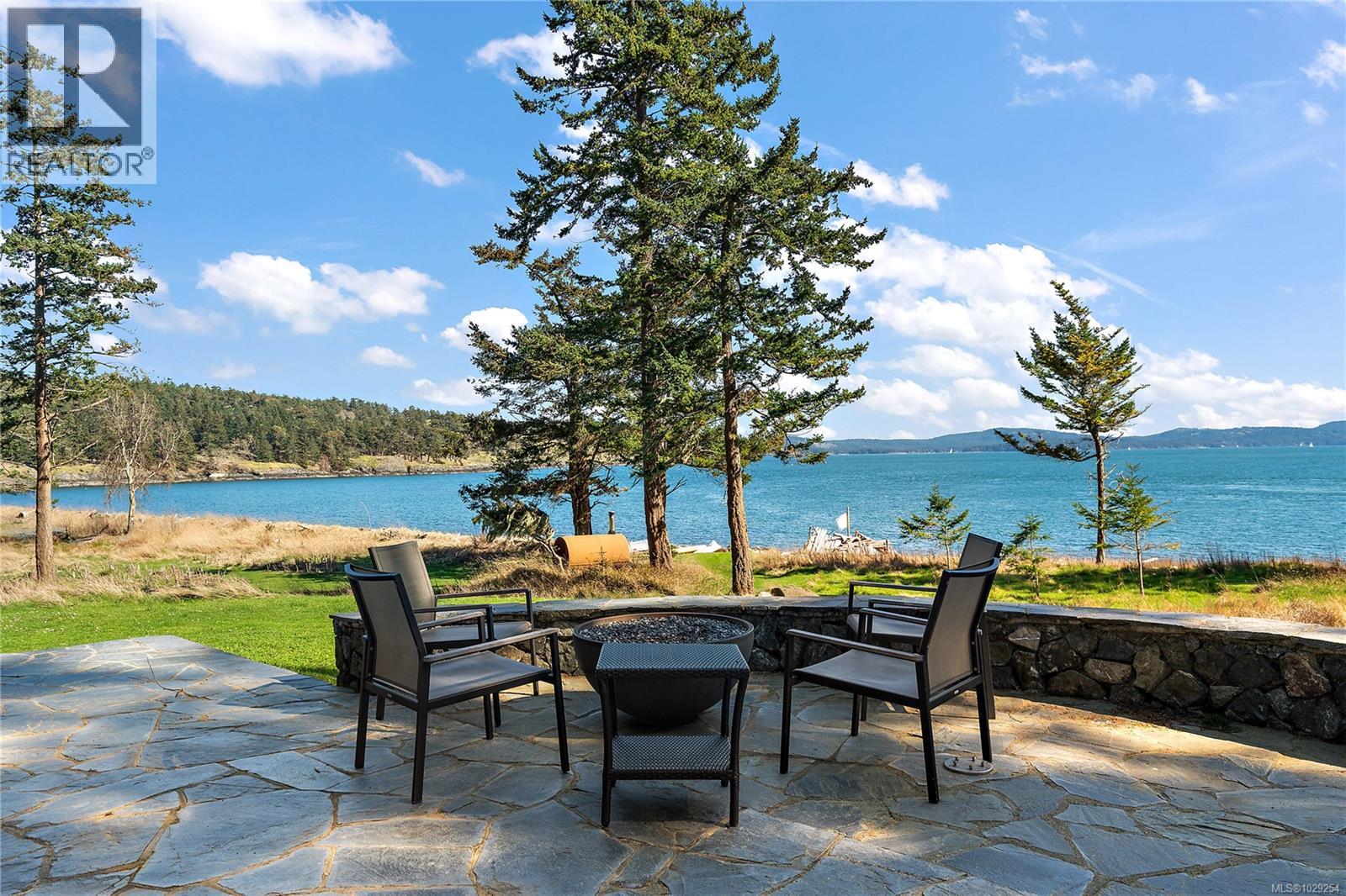 489 ARBUTUS SPUR - 28