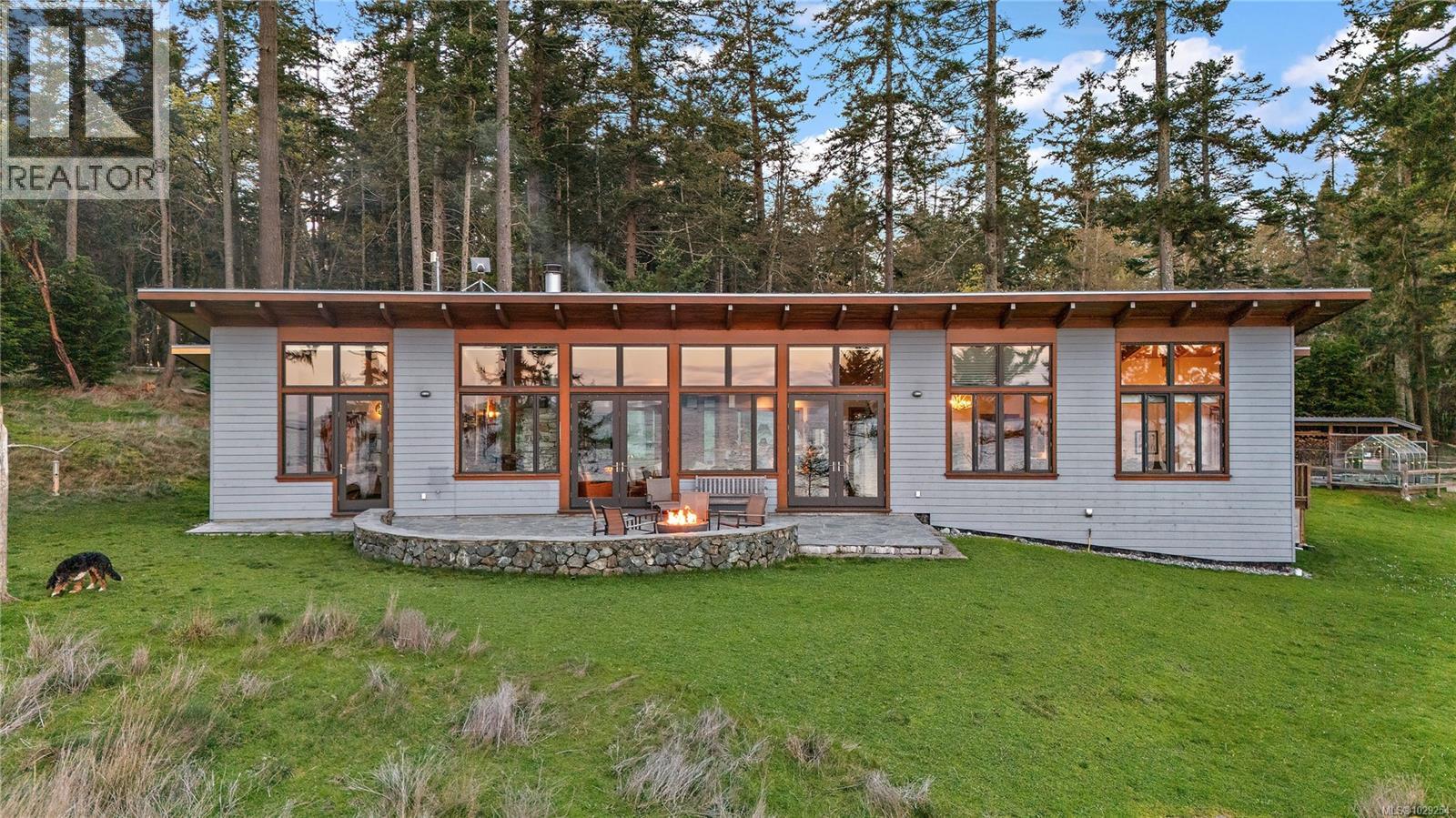 489 ARBUTUS SPUR - 31