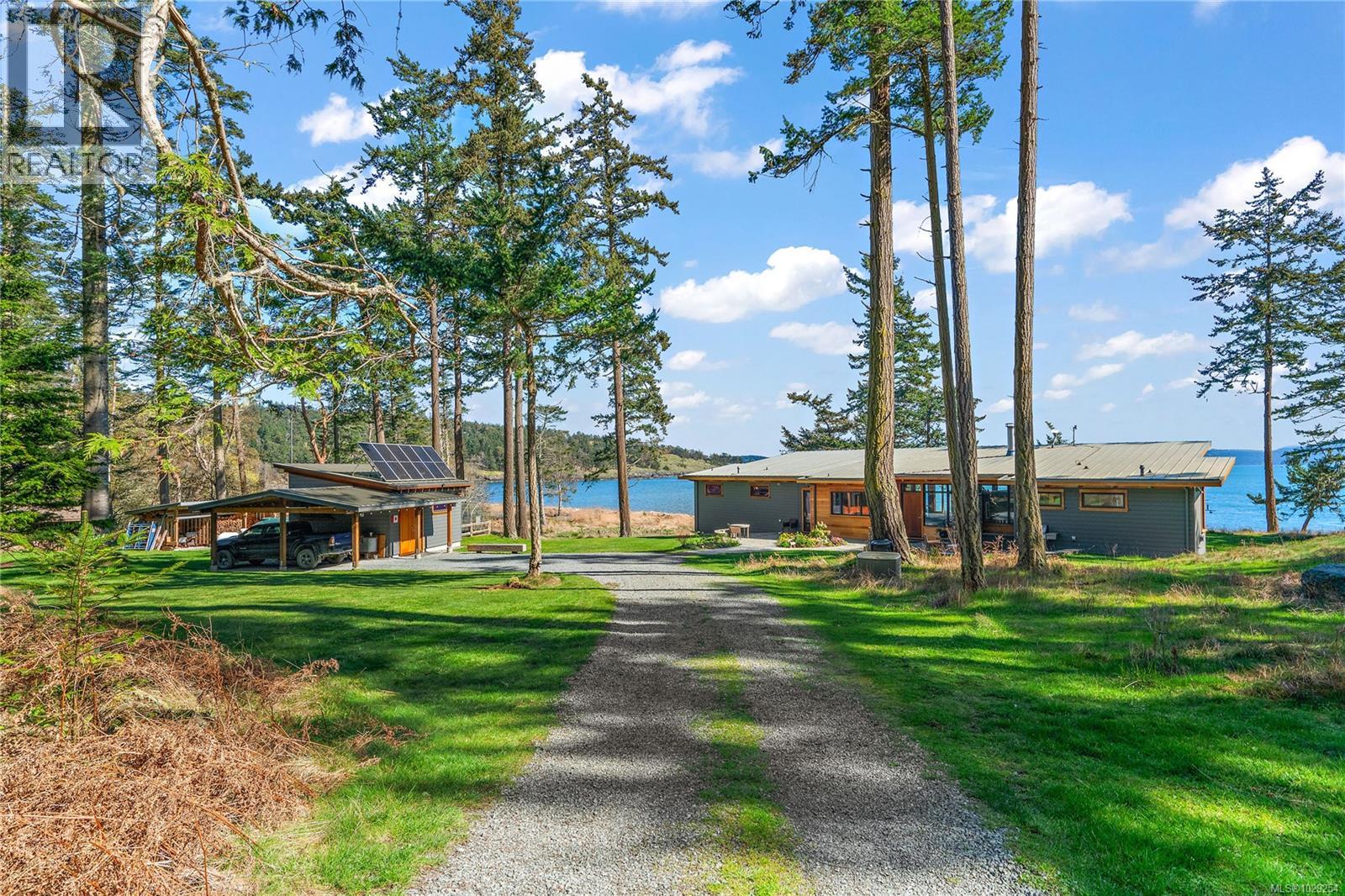 489 ARBUTUS SPUR - 36