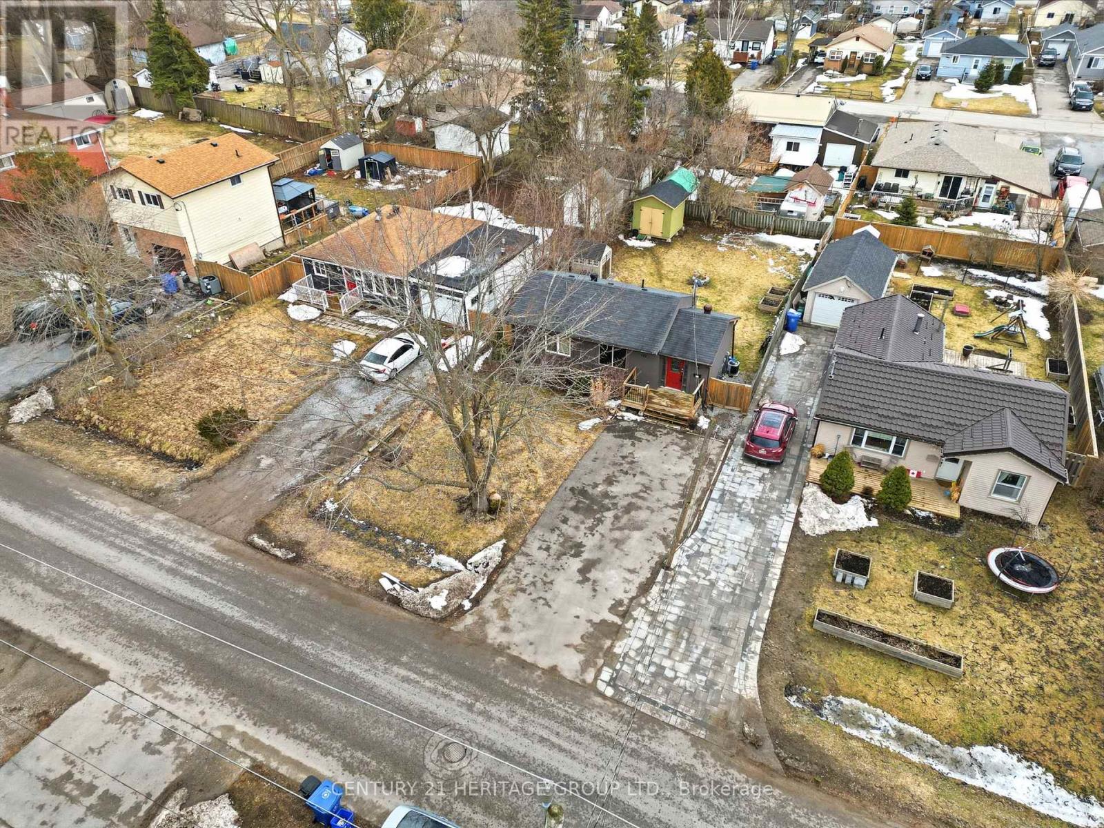 143 SILAS BOULEVARD - 28