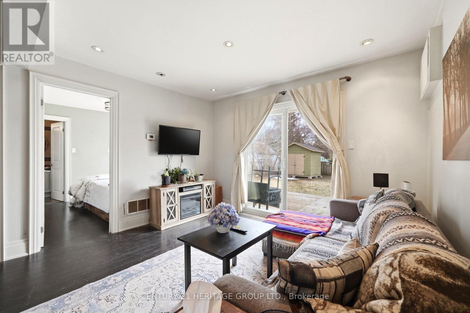 143 SILAS BOULEVARD - 8