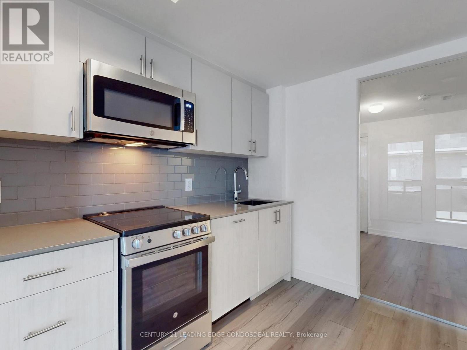 #104 1195 THE QUEENSWAY - 20