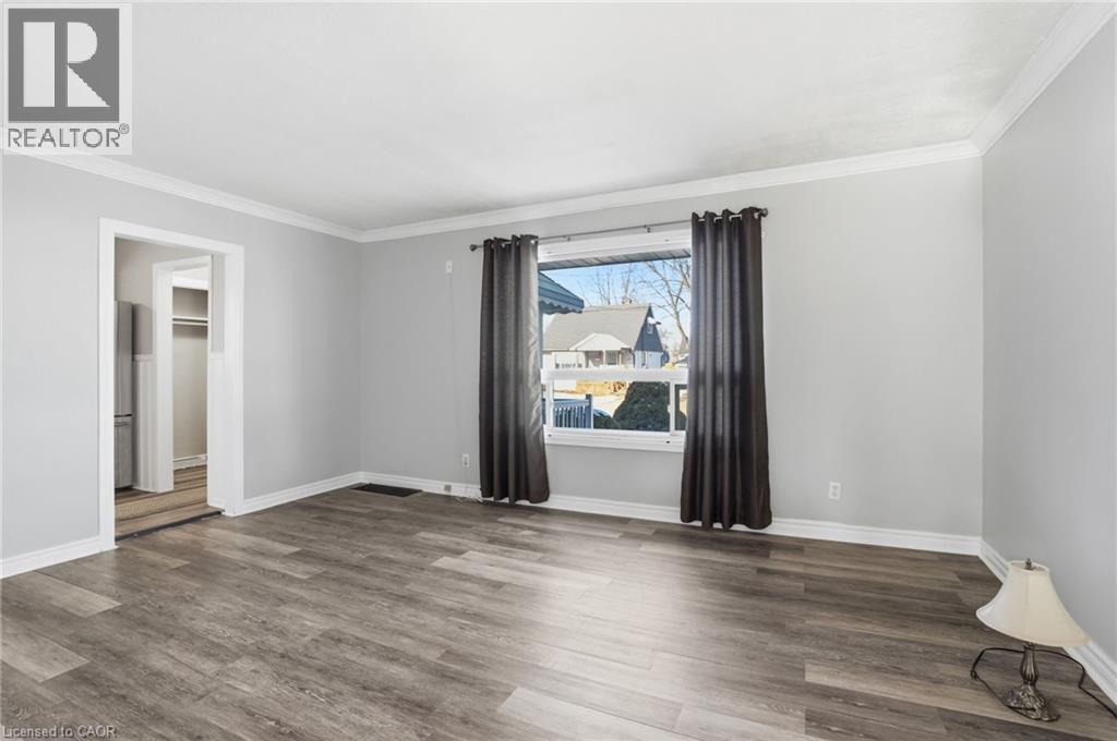 176 ADAIR Avenue N - 12