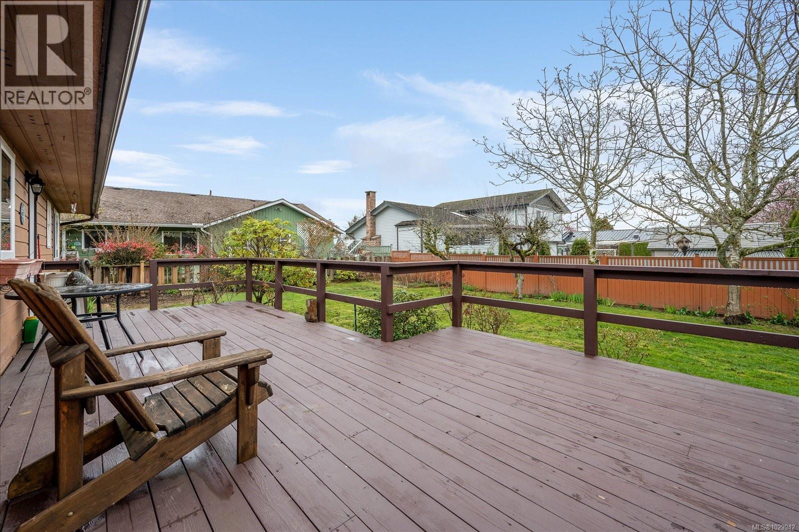 108 DAVIES LANE - 10