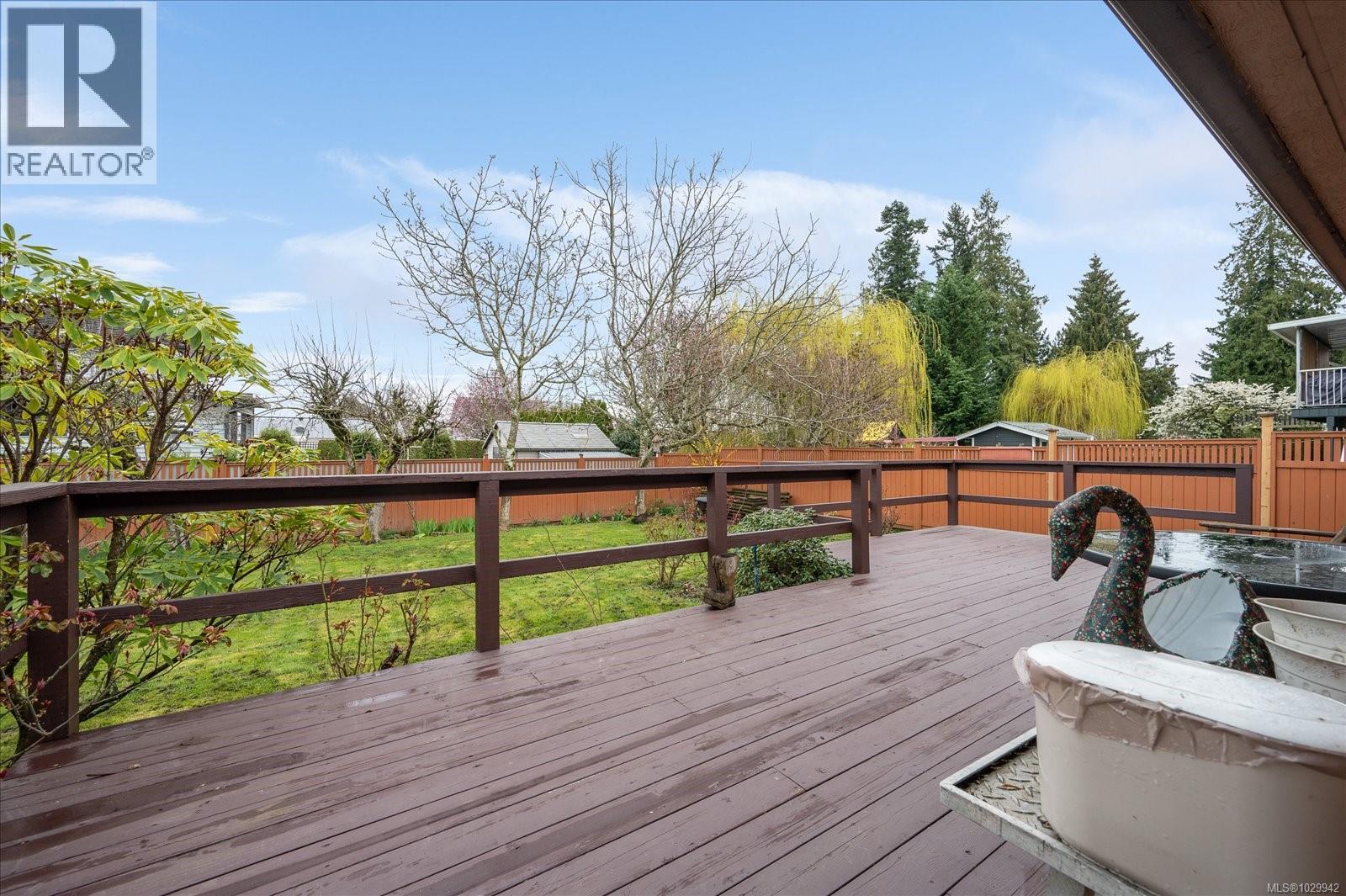 108 DAVIES LANE - 16