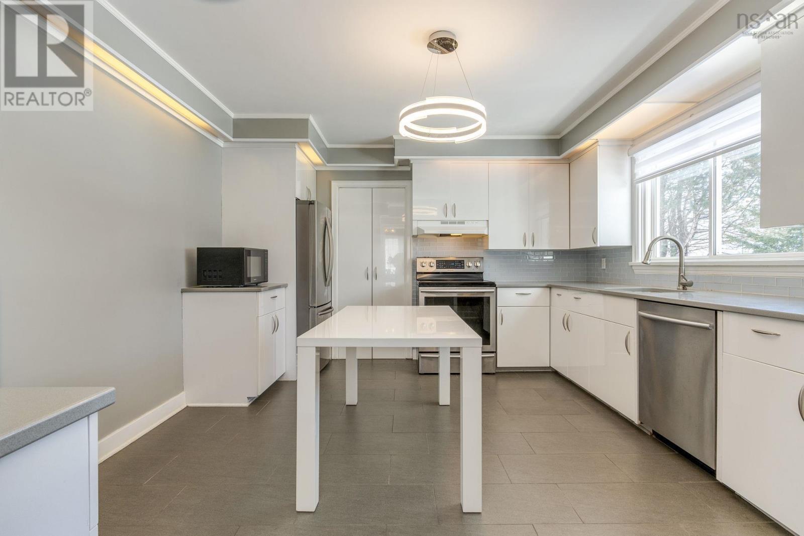 Property 6 of 49 of 30 Penhorn Drive