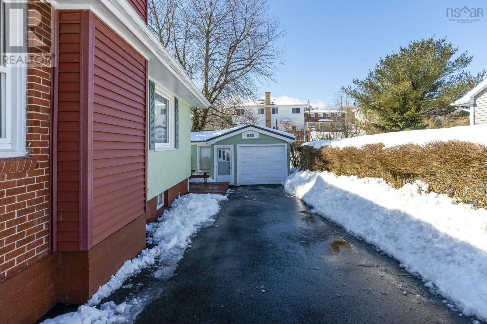 Property 20 of 49 of 30 Penhorn Drive