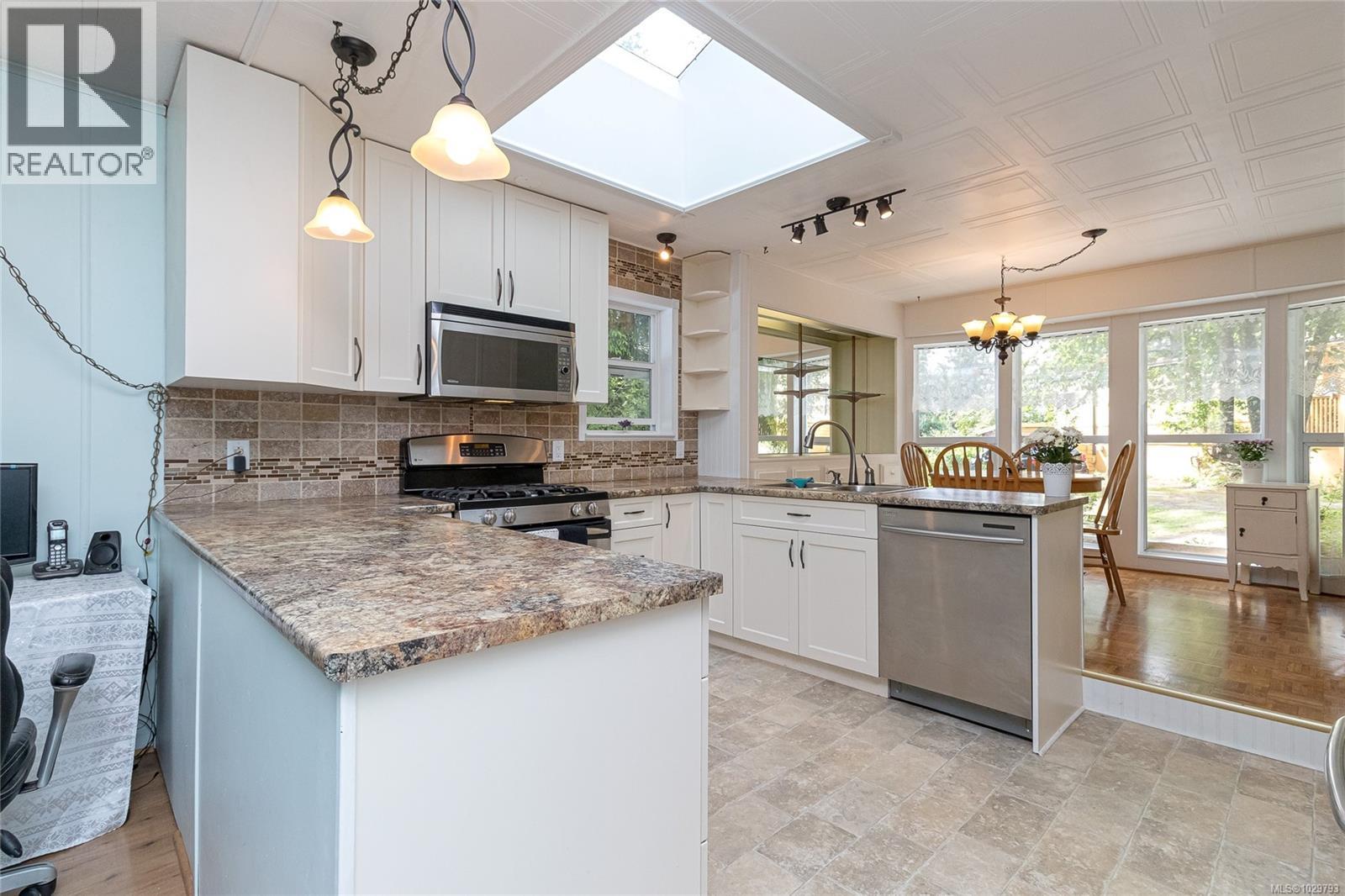 17 7142 Grant Road, Sooke