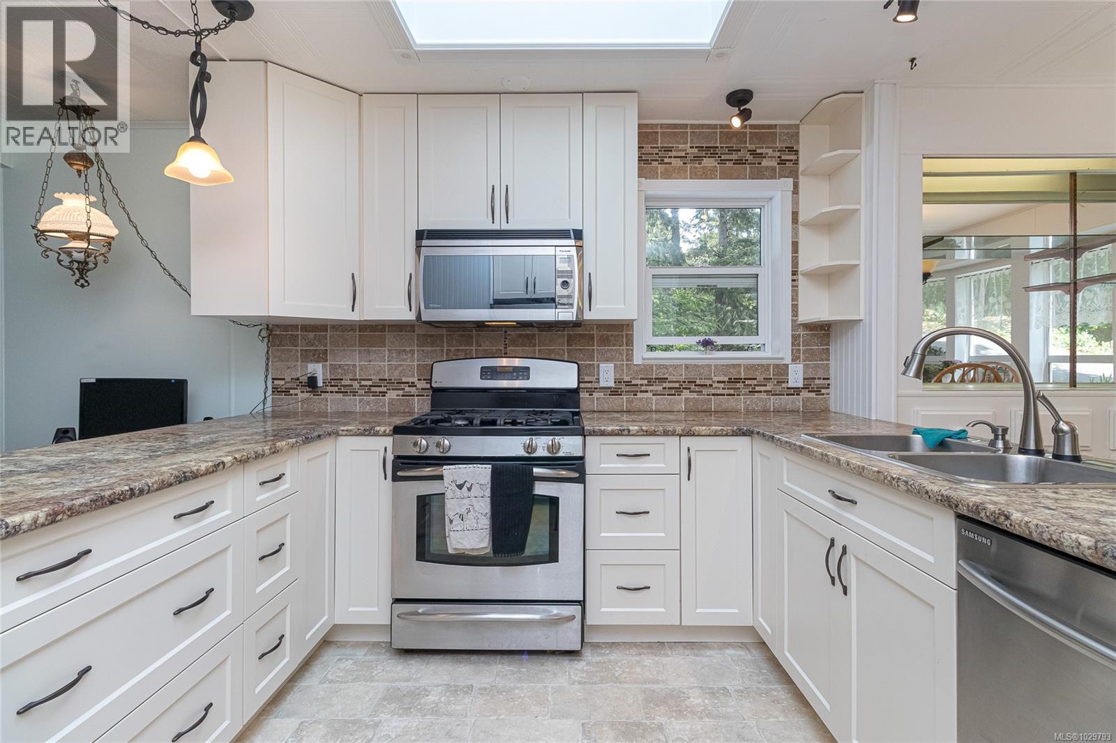 17 7142 Grant Road, Sooke