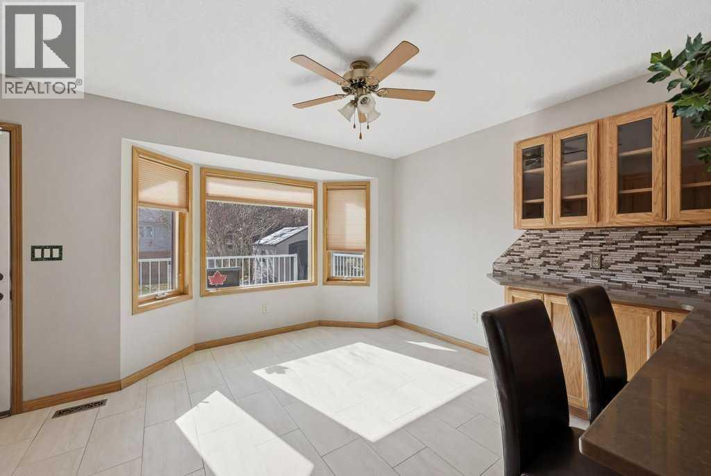 Single Family House 4 Level for Sale in  Macewan Meadow Way NW MacEwan Glen Calgary 