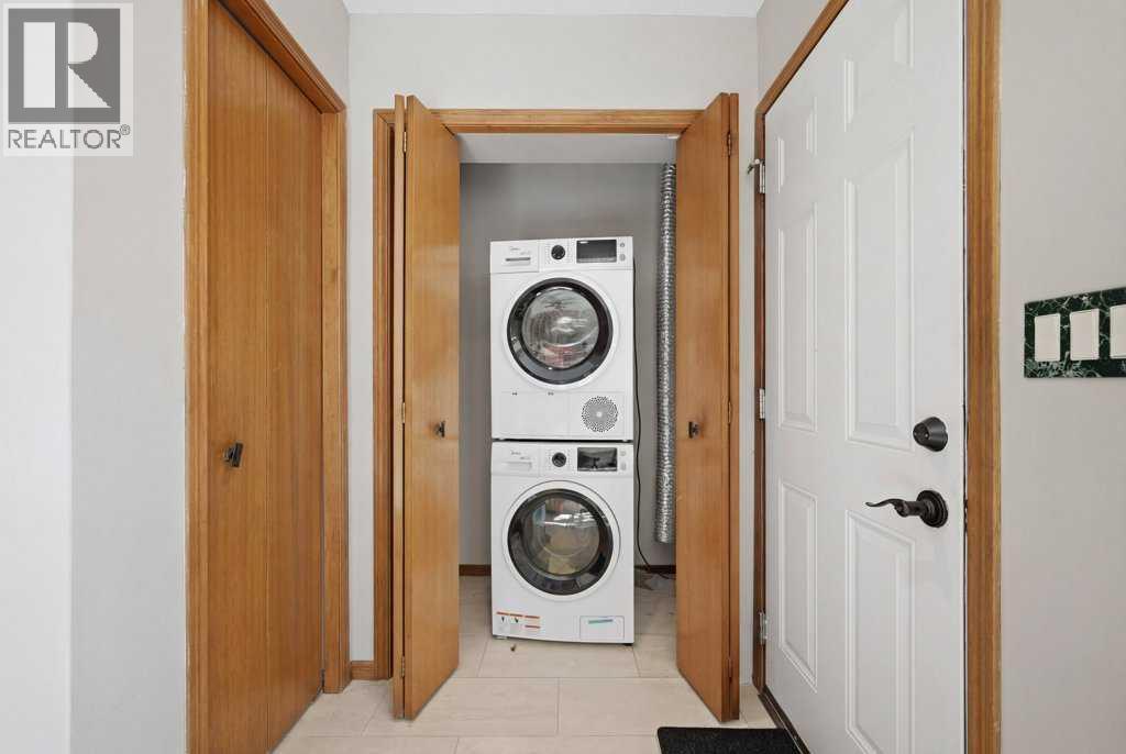 Single Family House 4 Level for Sale in  Macewan Meadow Way NW MacEwan Glen Calgary 