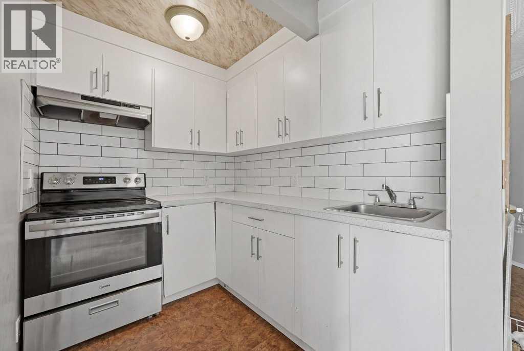 Single Family House 4 Level for Sale in  Macewan Meadow Way NW MacEwan Glen Calgary 