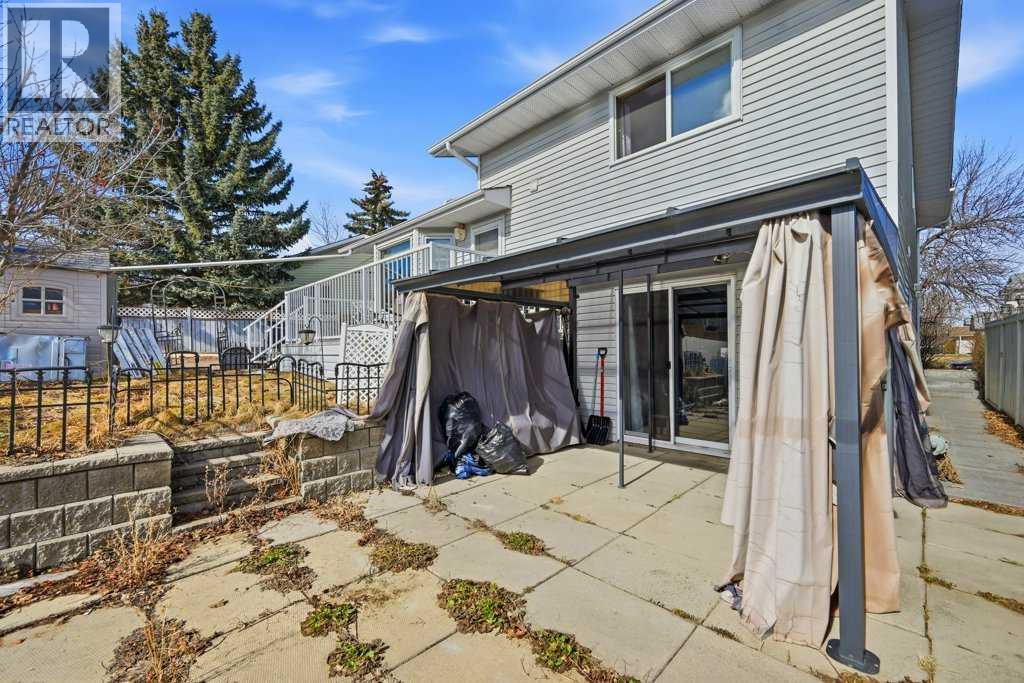 Single Family House 4 Level for Sale in  Macewan Meadow Way NW MacEwan Glen Calgary 