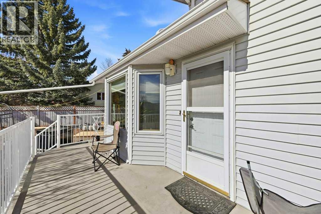 Single Family House 4 Level for Sale in  Macewan Meadow Way NW MacEwan Glen Calgary 