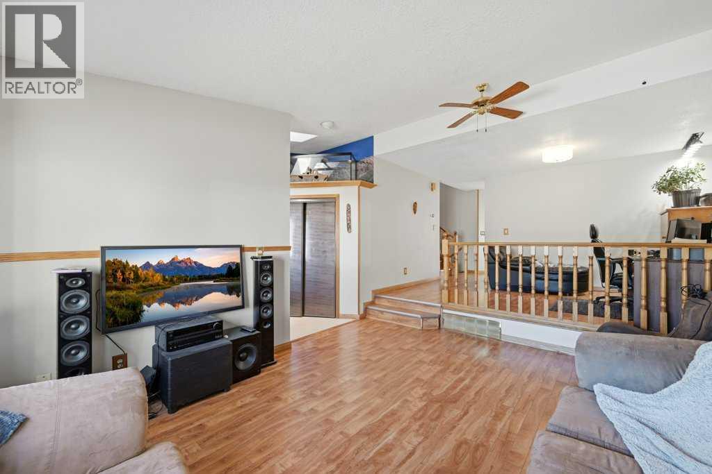 Single Family House 4 Level for Sale in  Macewan Meadow Way NW MacEwan Glen Calgary 