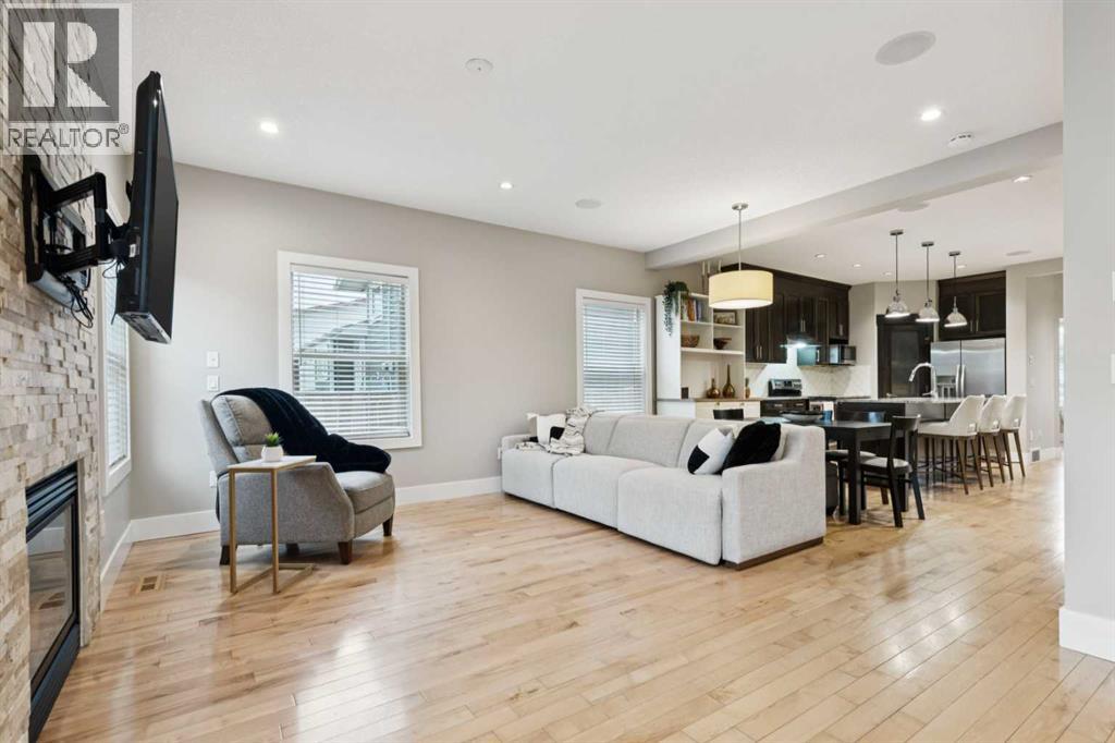 Single Family House for Sale in   Avenue NW Montgomery Calgary 