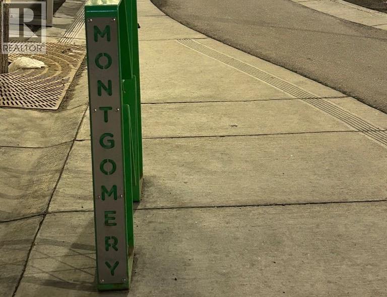 Single Family House for Sale in   Avenue NW Montgomery Calgary 