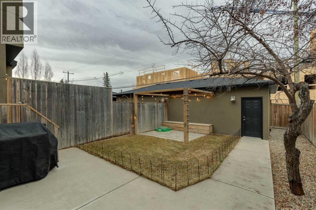 Single Family House for Sale in   Avenue NW Montgomery Calgary 