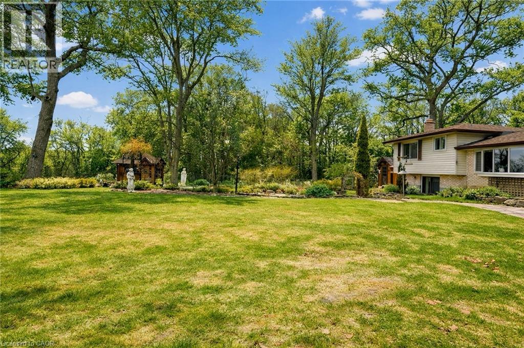 1 THORNCREST Boulevard