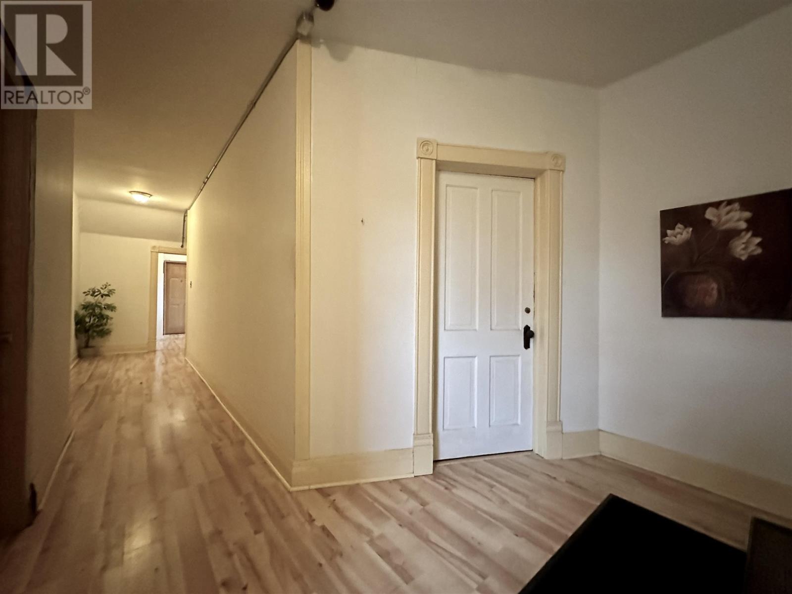 314 FIRST ST E - 5