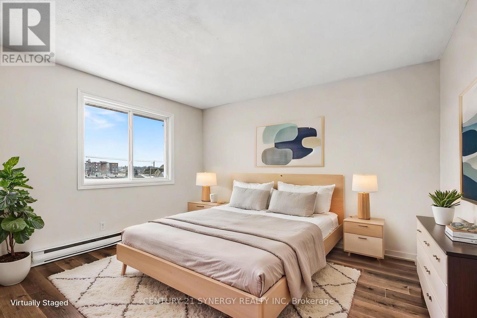 #10 776 ST JEAN STREET - 22