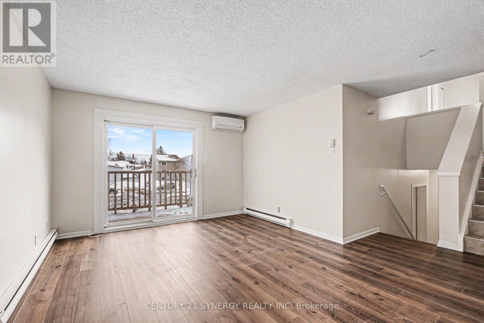 #10 776 ST JEAN STREET - 5