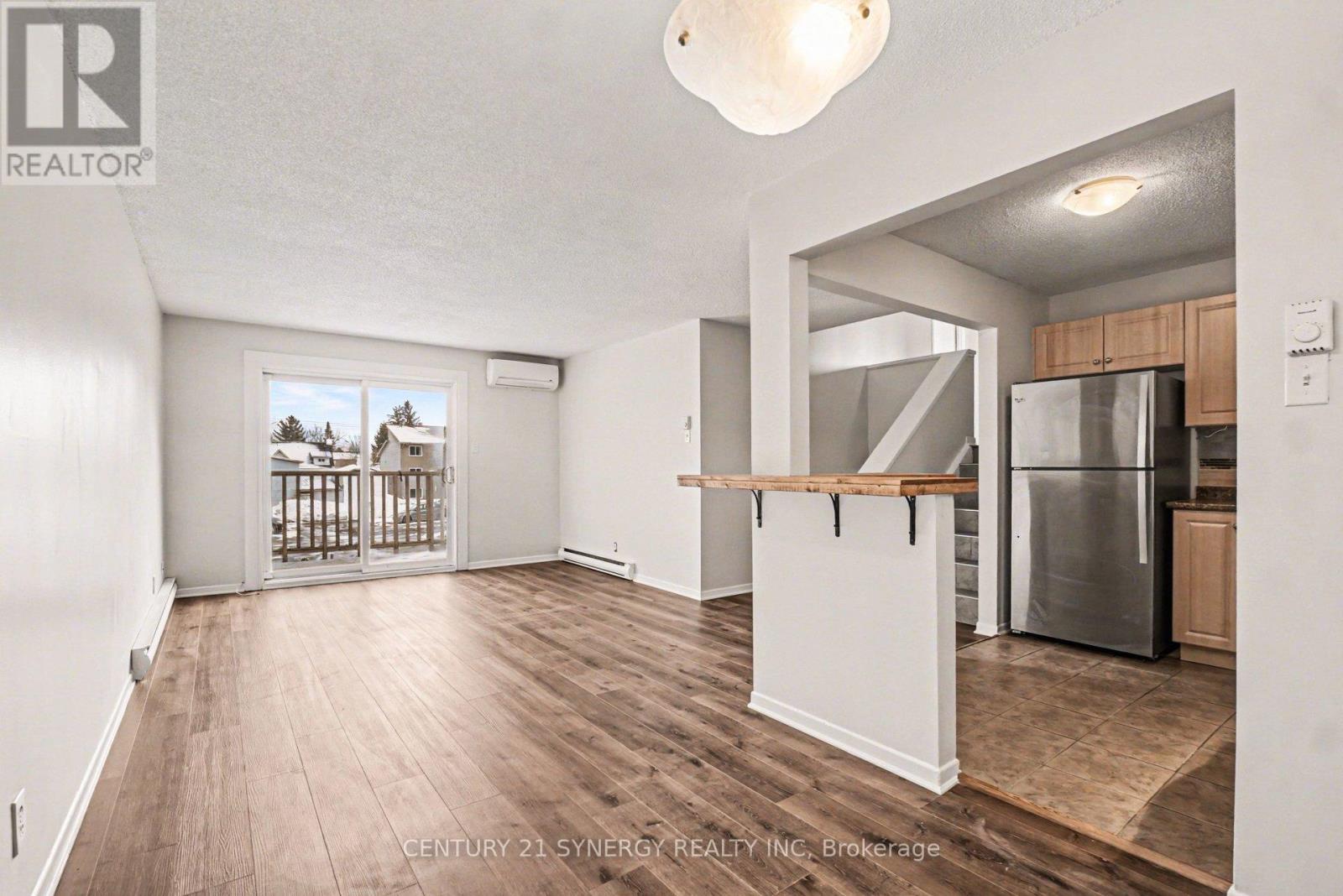 #10 776 ST JEAN STREET - 7