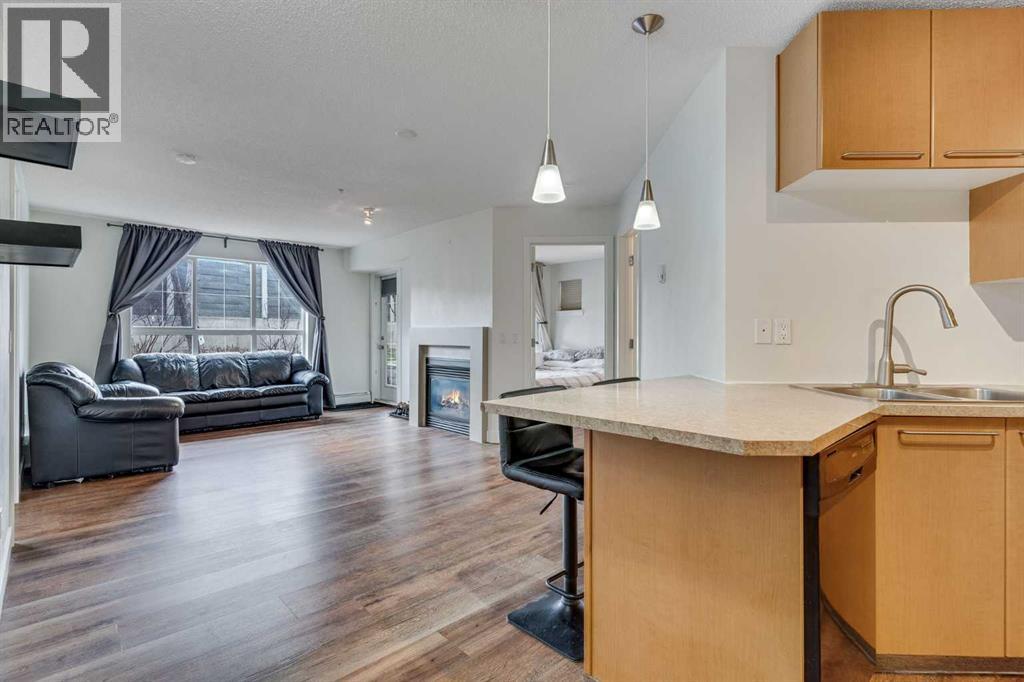 Single Family House for Sale in   Richard Court SW Lincoln Park Calgary 