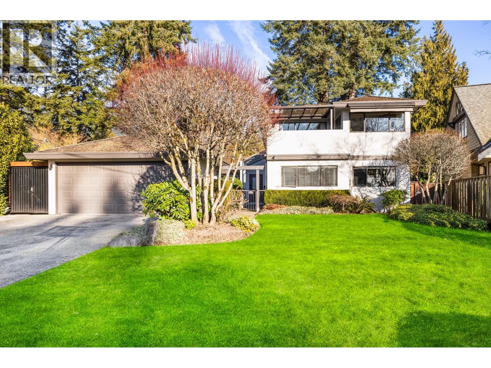 4198 SUNSET BOULEVARD, North Vancouver