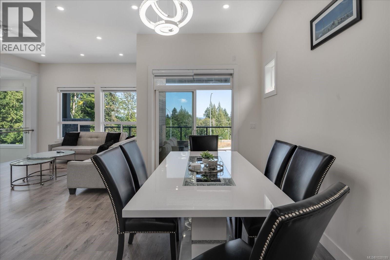 405 COLONIA DR S - 13