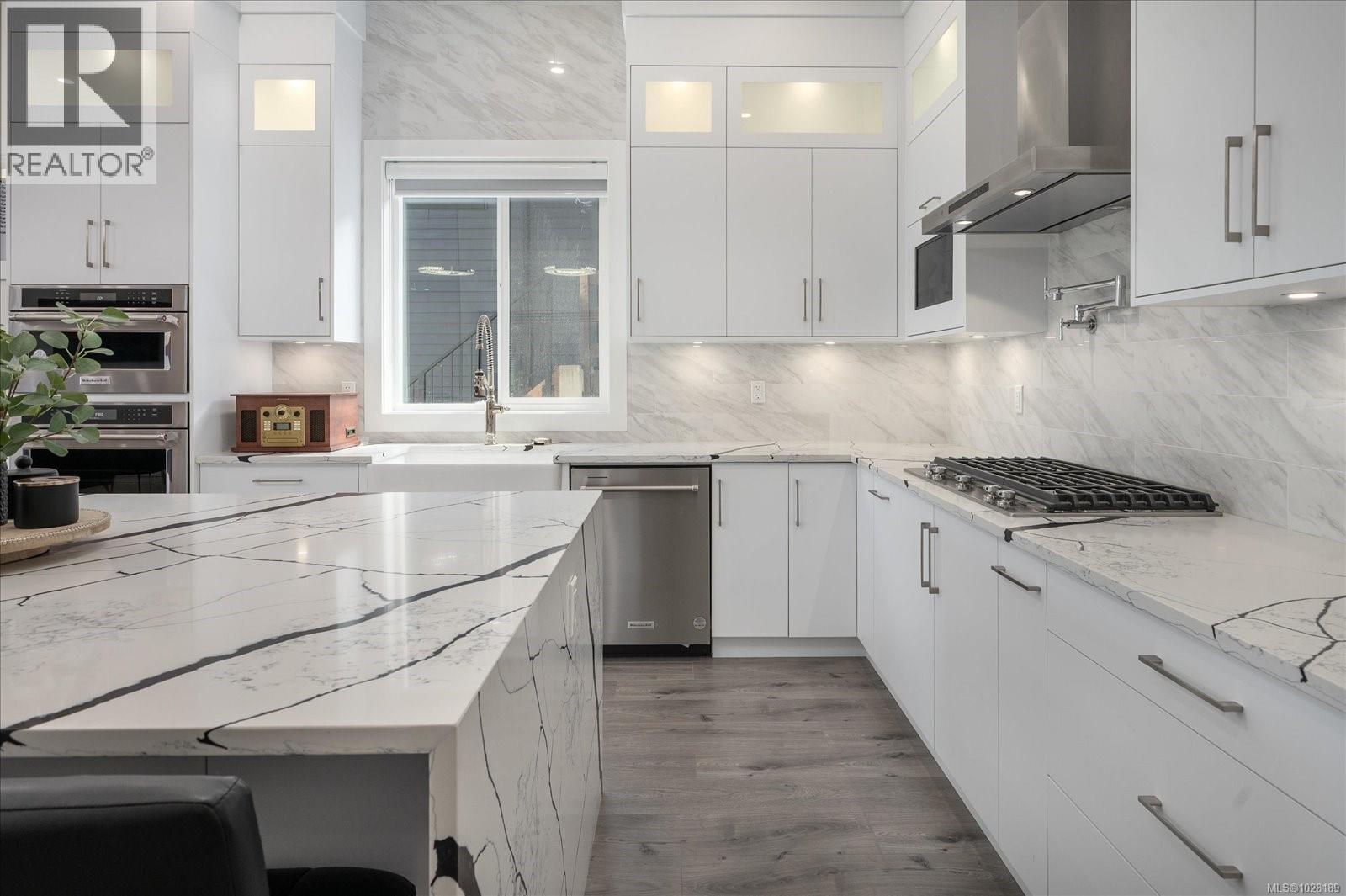 405 COLONIA DR S - 23