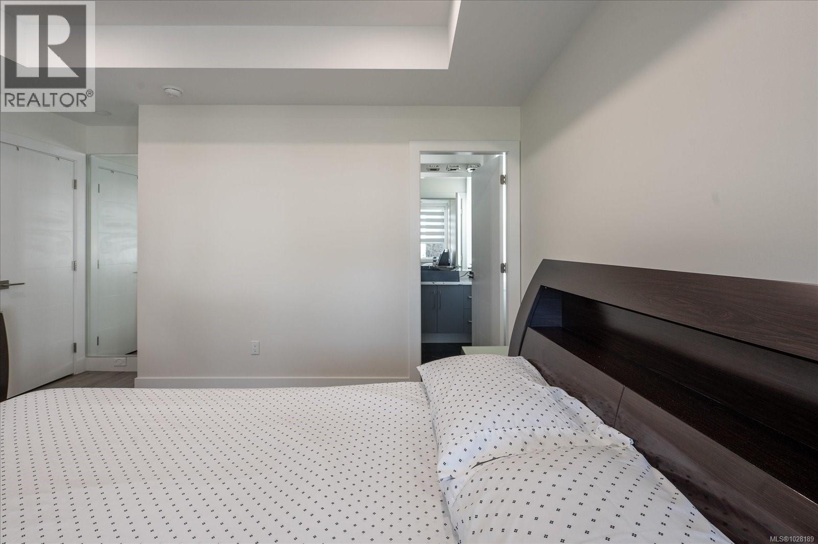 405 COLONIA DR S - 41