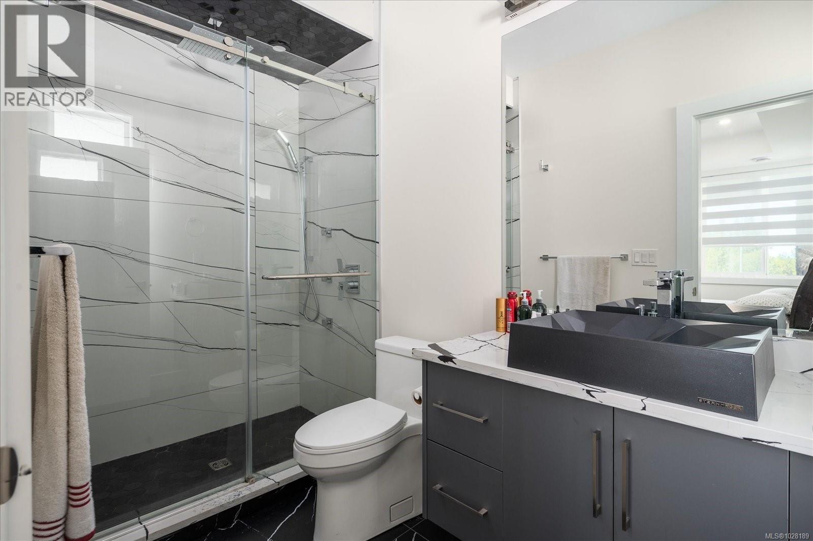 405 COLONIA DR S - 42