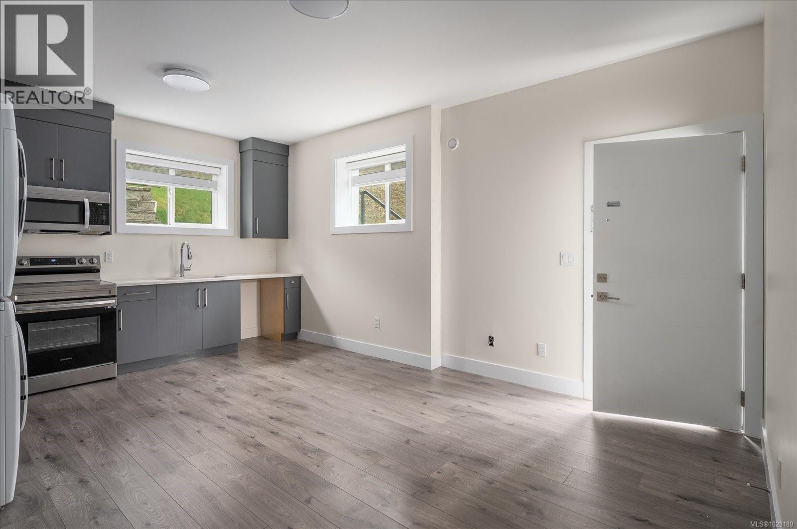 405 COLONIA DR S - 50