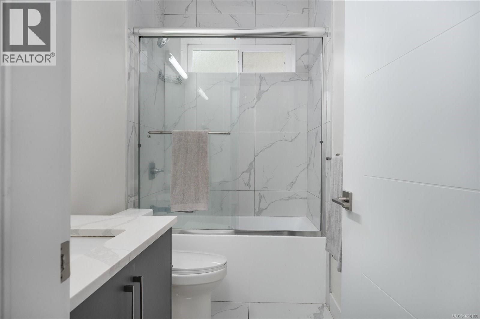 405 COLONIA DR S - 54