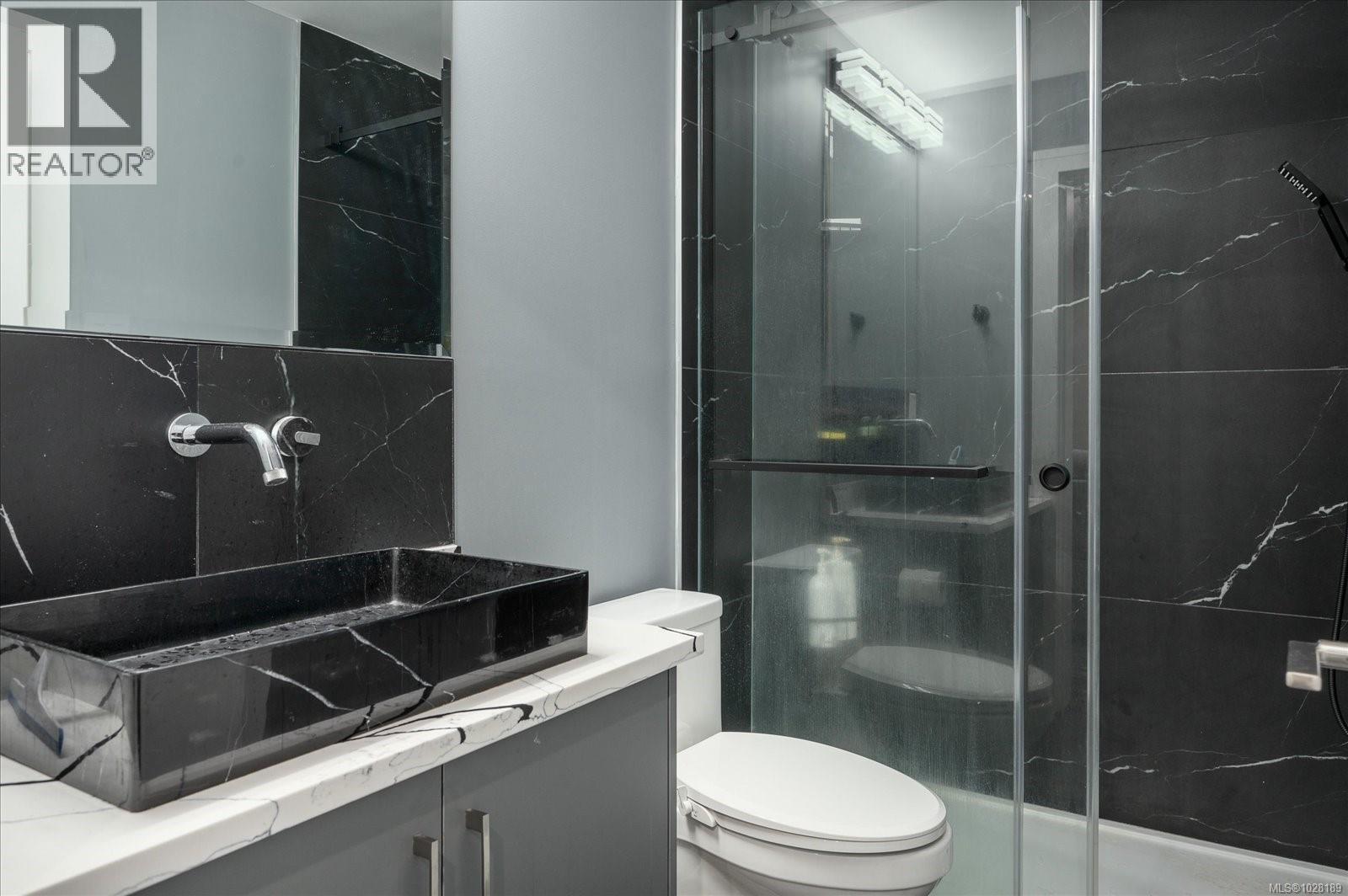 405 COLONIA DR S - 46