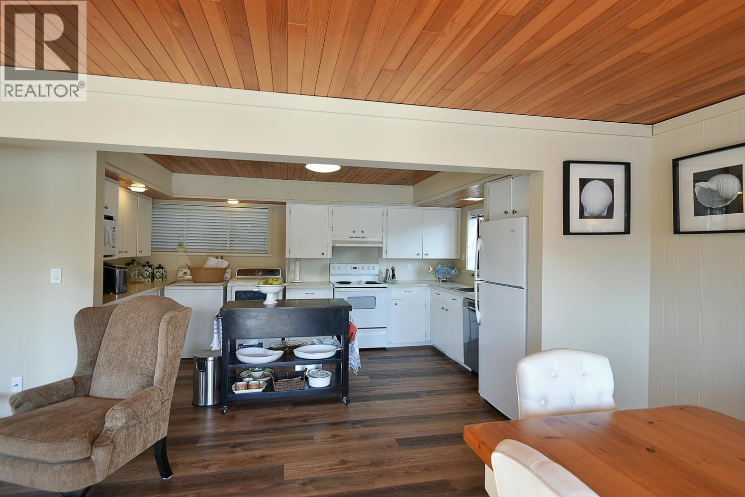 4279 FRANCIS PENINSULA ROAD, Madeira Park