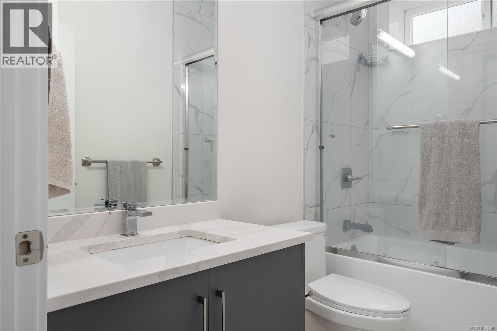 405 COLONIA DR S - 55