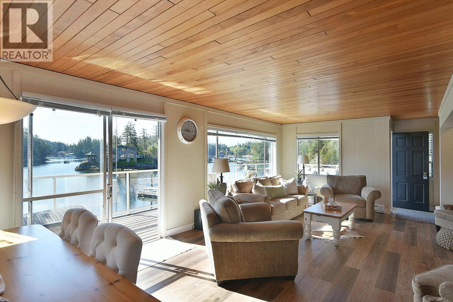 4279 FRANCIS PENINSULA ROAD, Madeira Park