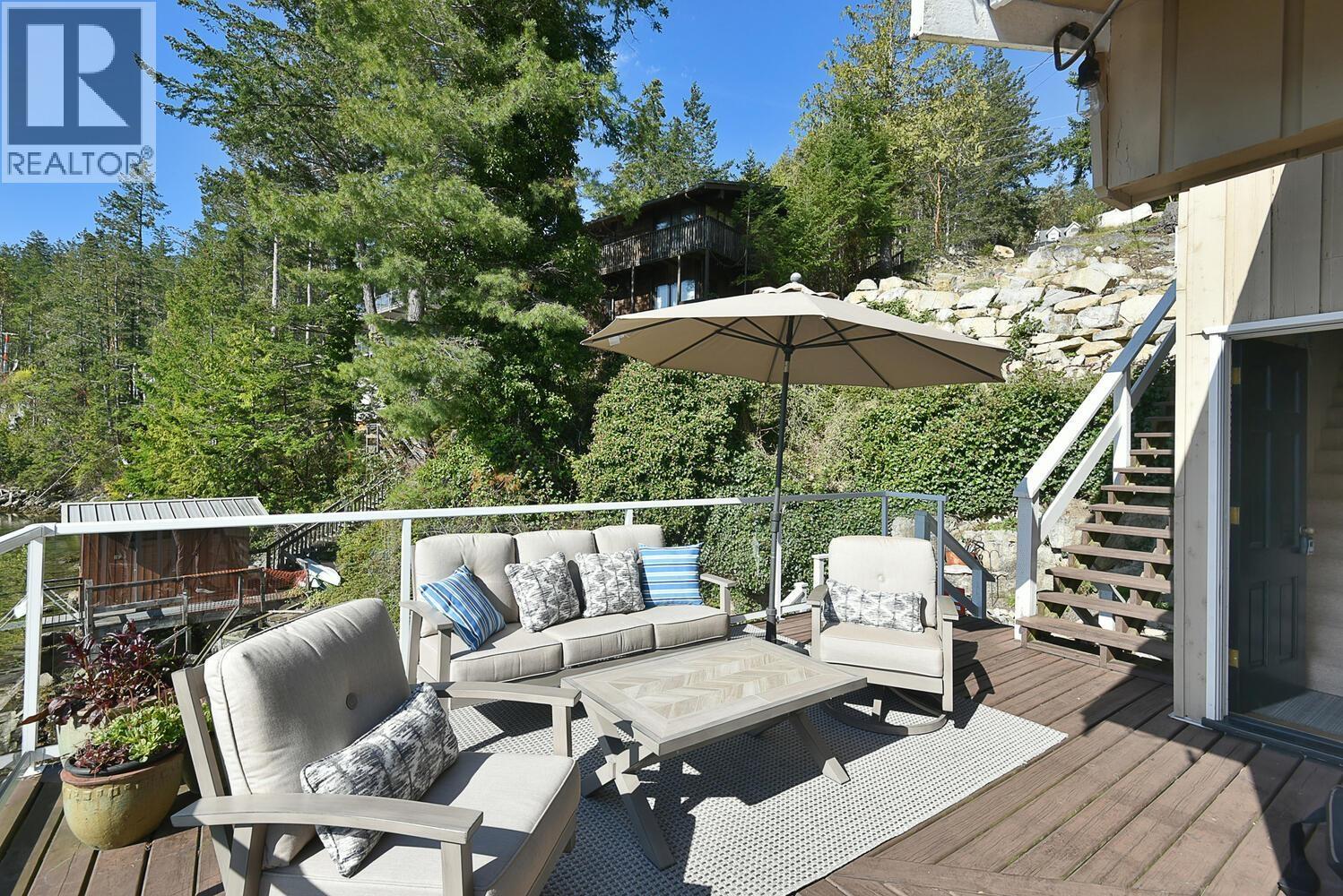 4279 FRANCIS PENINSULA ROAD, Madeira Park