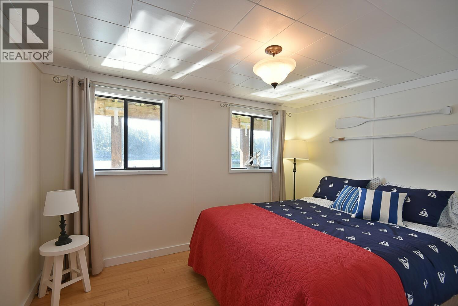 4279 FRANCIS PENINSULA ROAD, Madeira Park