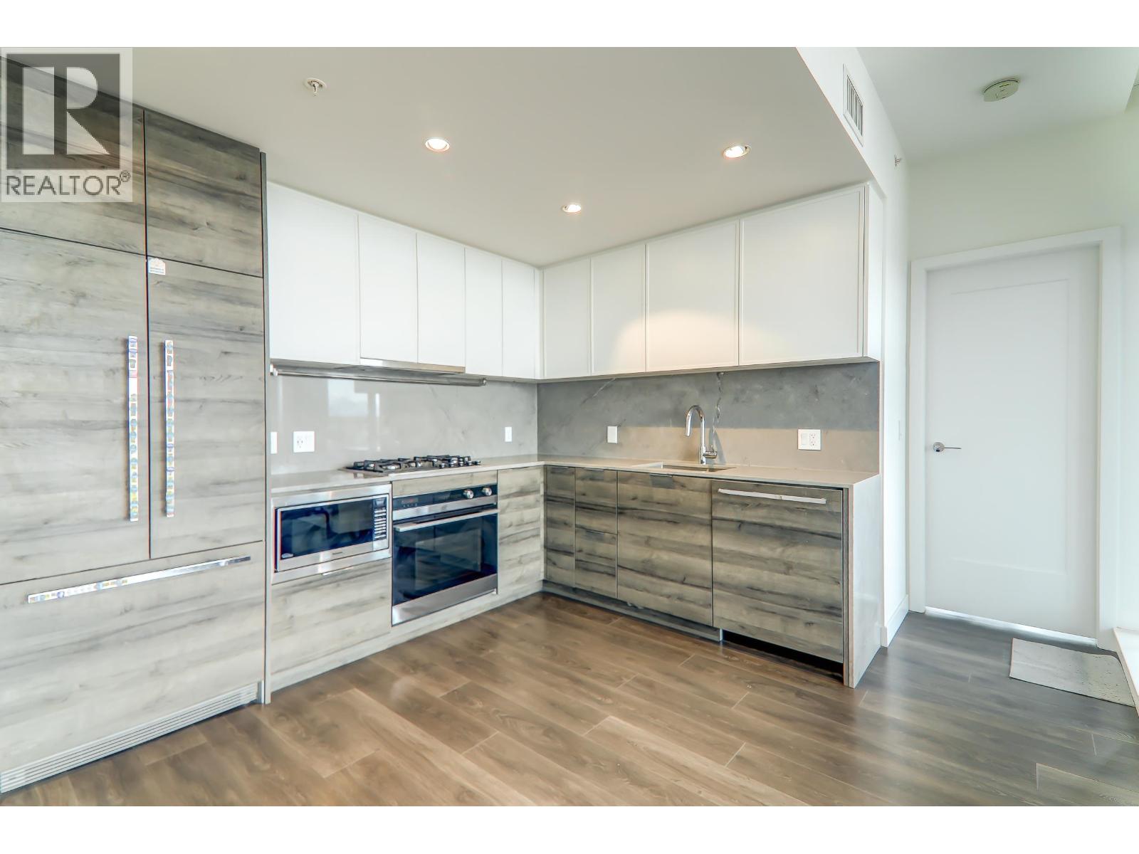 2202 1045 AUSTIN AVENUE, Coquitlam