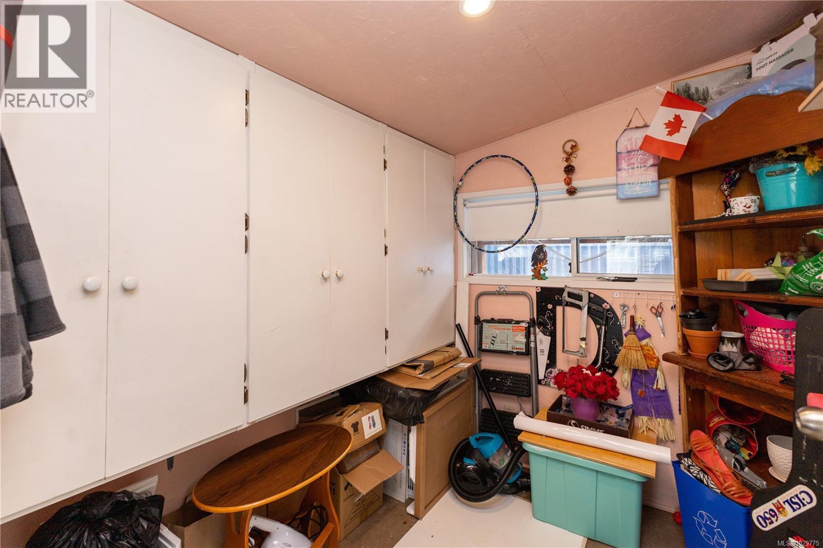 #18 1800 Perkins Rd - 32